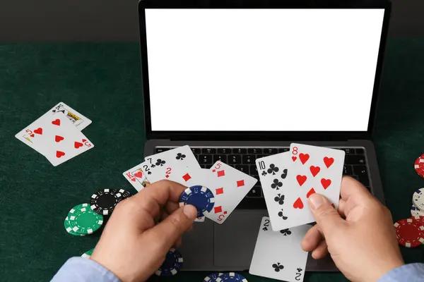Trang cá độ bóng đá uy tín có dịch vụ khách hàng tốt